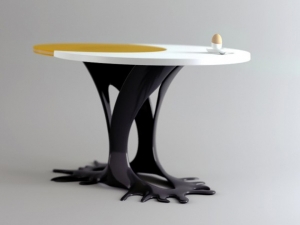 Необычный столик от смелого дизайнера